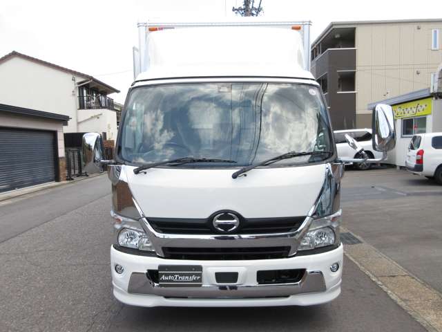 Hino Dutro 5