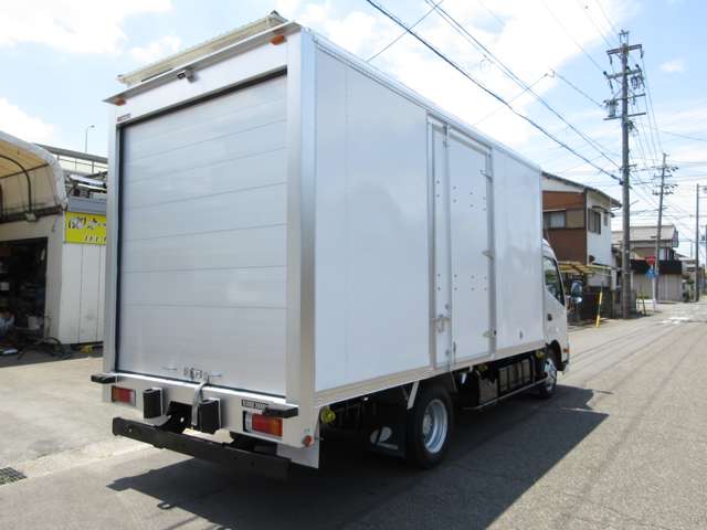 Hino Dutro 6