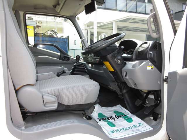 Hino Dutro 10