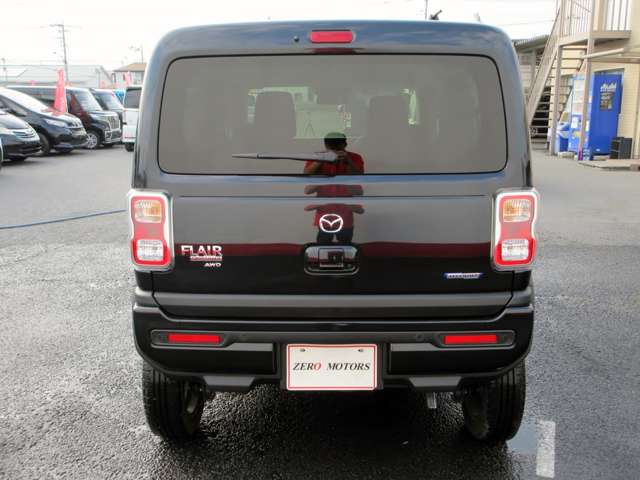 Mazda Flair Crossover 11
