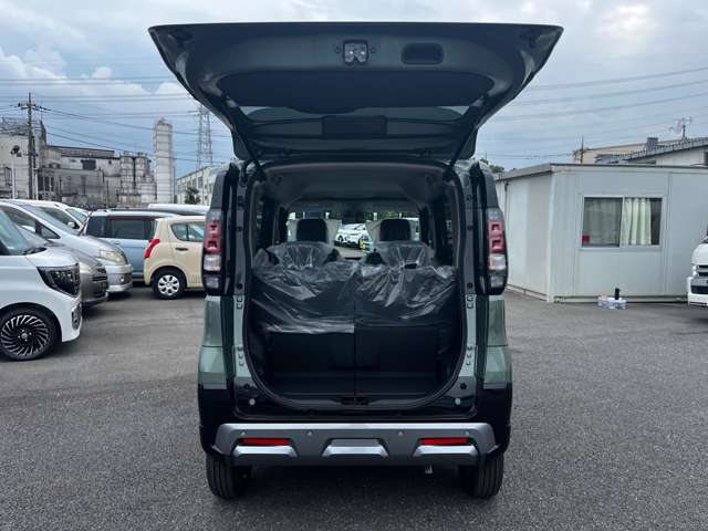 Mitsubishi Delica Mini 12