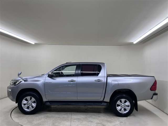 Toyota Hilux 5