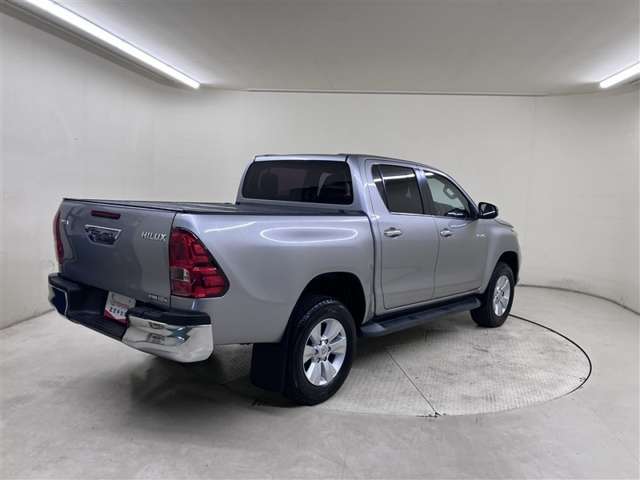 Toyota Hilux 6
