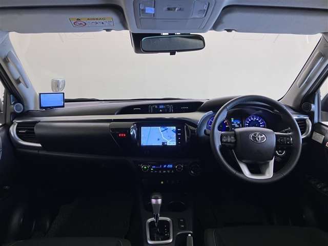 Toyota Hilux 9