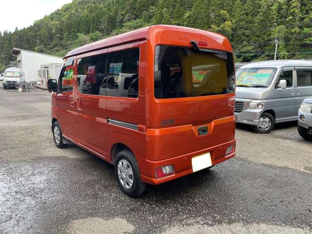Toyota Pixis Van 11