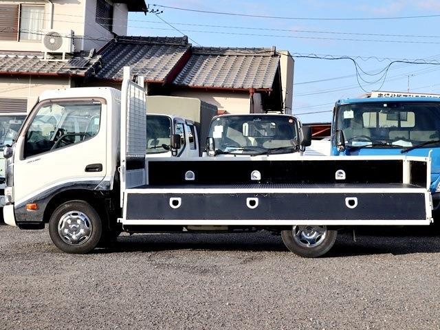 Hino Dutro 12