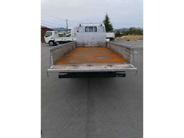 Isuzu Elf 12