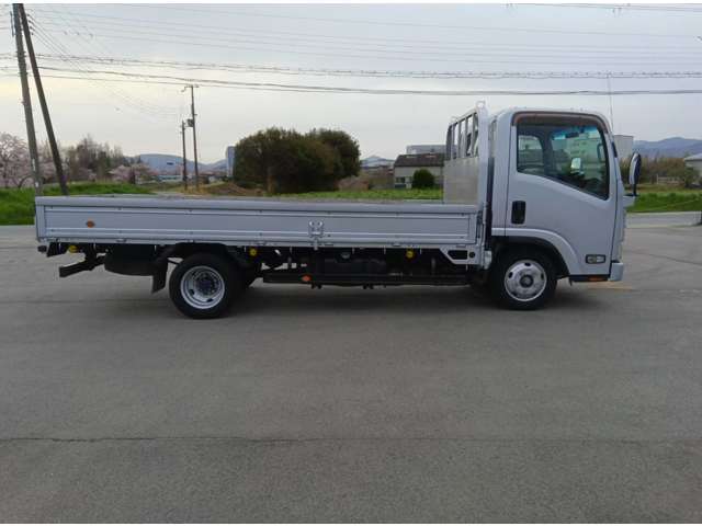 Isuzu Elf 10