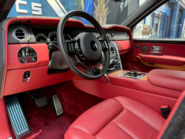 Rolls-Royce カリナン 12