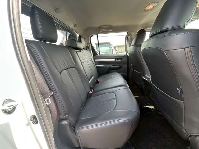 Toyota Hilux 11