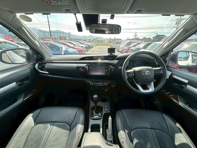 Toyota Hilux 2