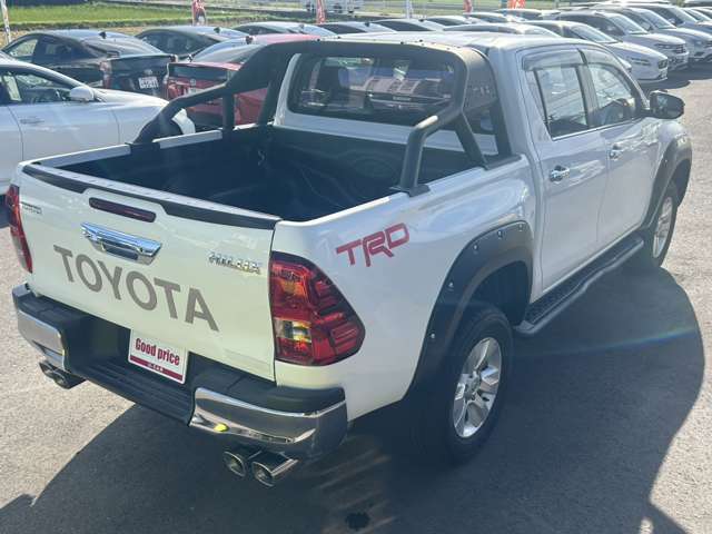 Toyota Hilux 6