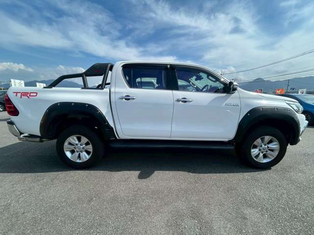Toyota Hilux 7
