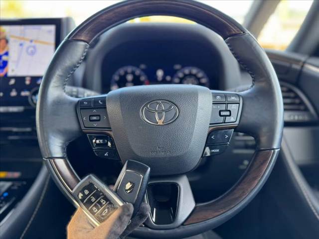 Toyota Alphard 6