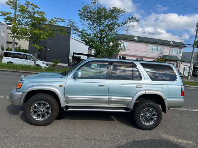 Toyota Hilux Surf 3