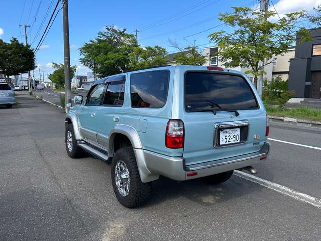 Toyota Hilux Surf 4