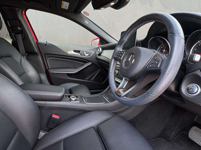 Mercedes-Benz GLA-Class 11