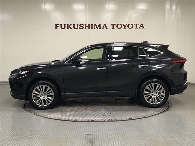 Toyota Harrier 3
