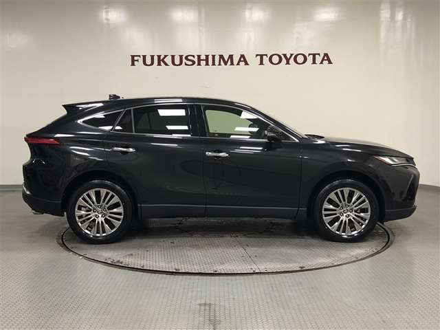Toyota Harrier 4