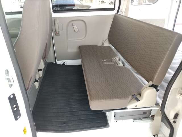 Nissan NV100 Clipper 11