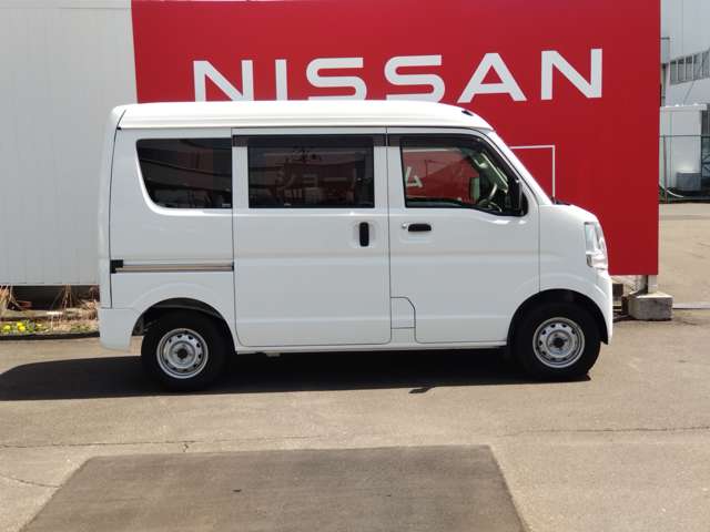 Nissan NV100 Clipper 6