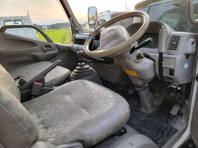 Hino Dutro 11