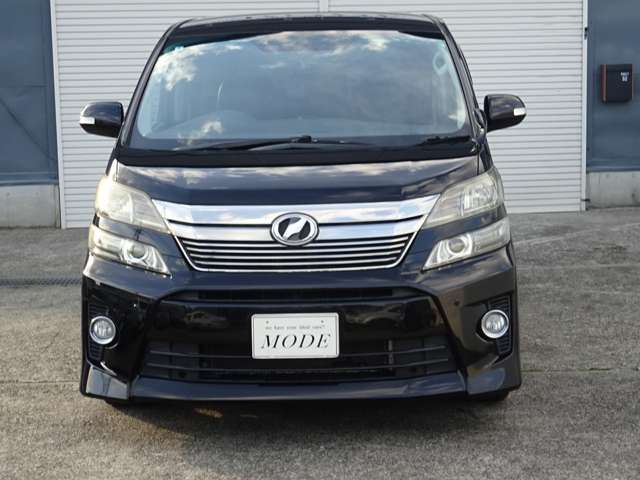 Toyota Vellfire 2
