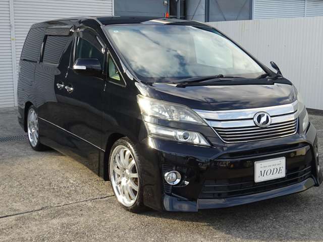 Toyota Vellfire 4