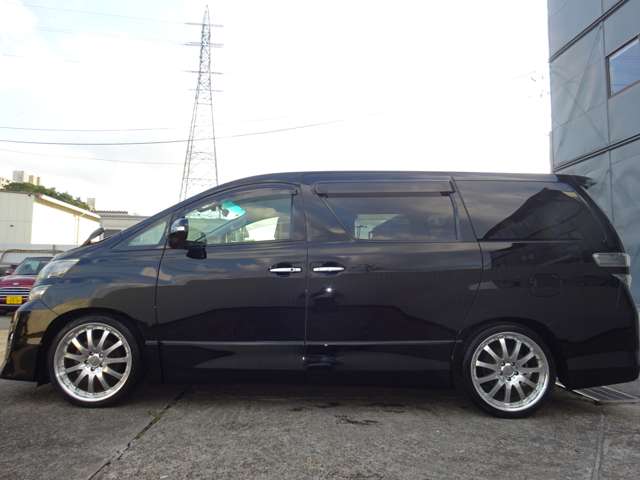 Toyota Vellfire 7