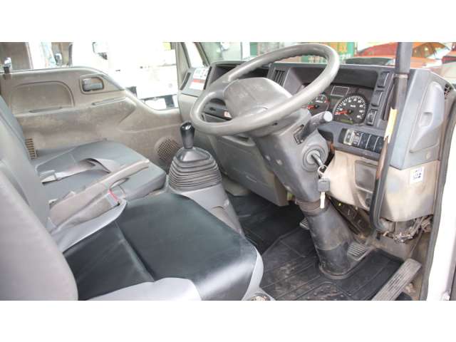 Isuzu Elf 11