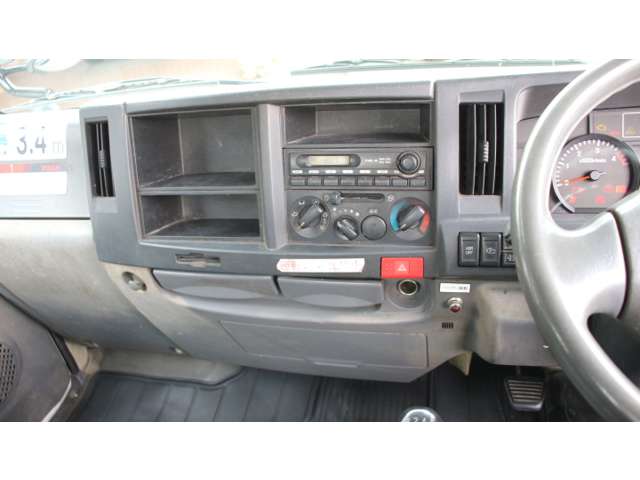 Isuzu Elf 12