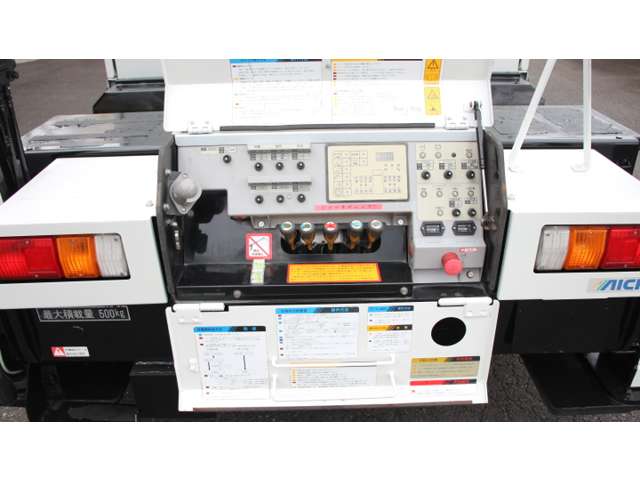 Isuzu Elf 6