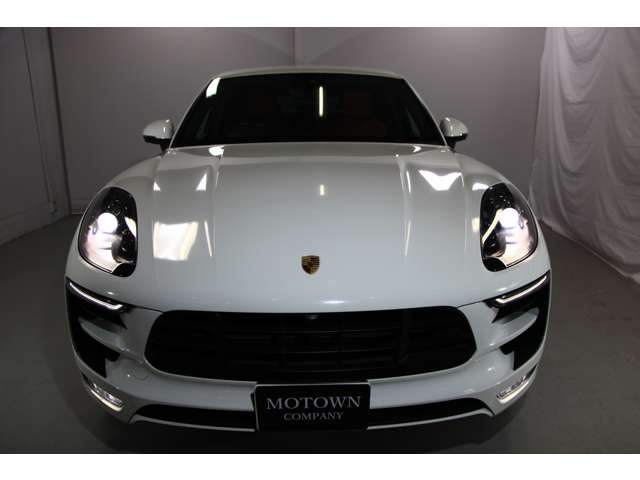 Porsche Macan 12