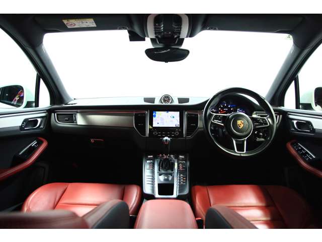 Porsche Macan 4