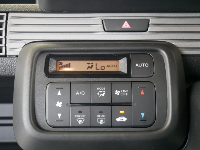 Honda N-VAN 8
