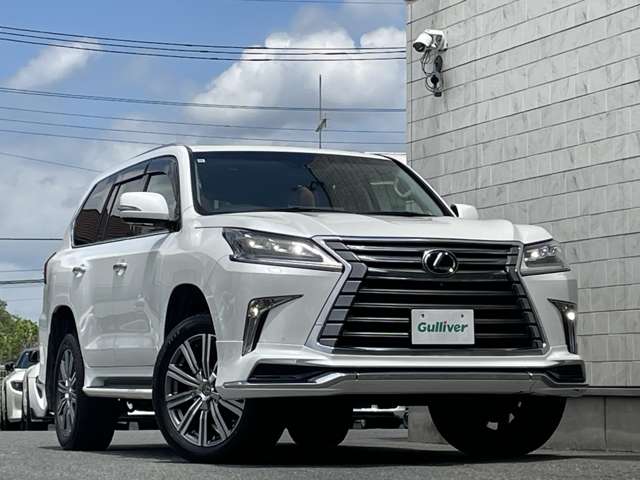 Lexus LX 12