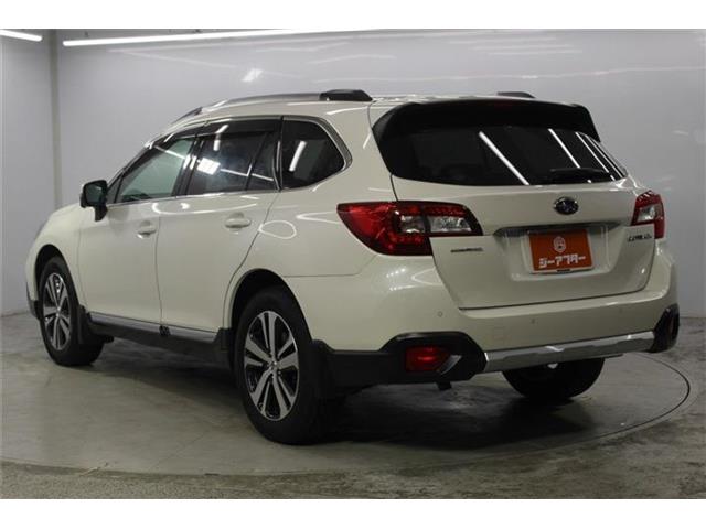 Subaru Legacy Outback 8