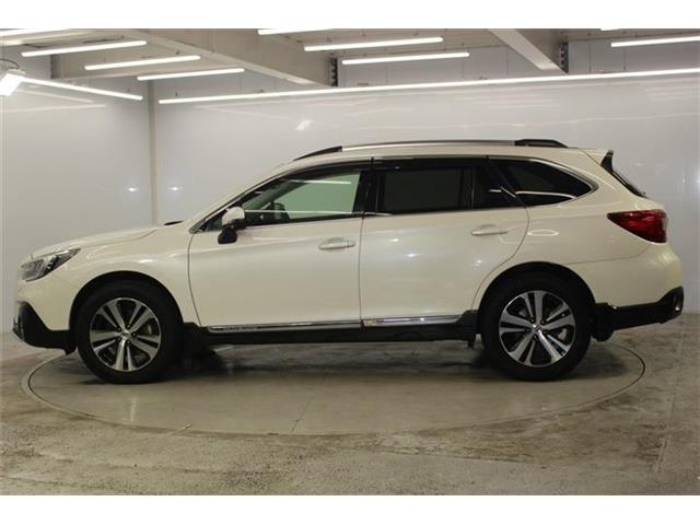 Subaru Legacy Outback 9