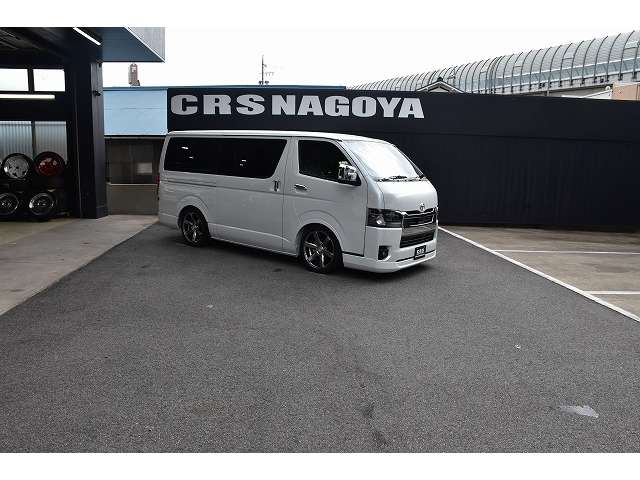Toyota Hiace Van 6