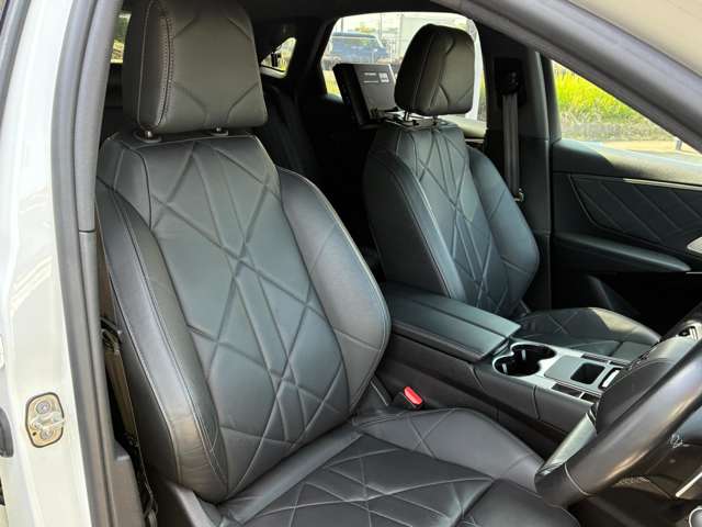 DS Automobiles DS 7 Crossback 10