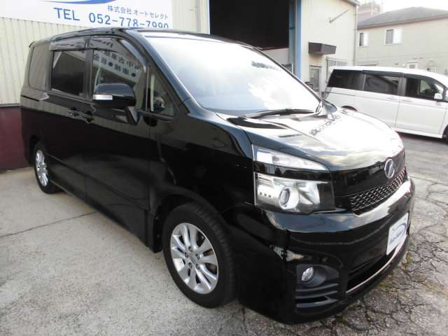 Toyota Voxy 6