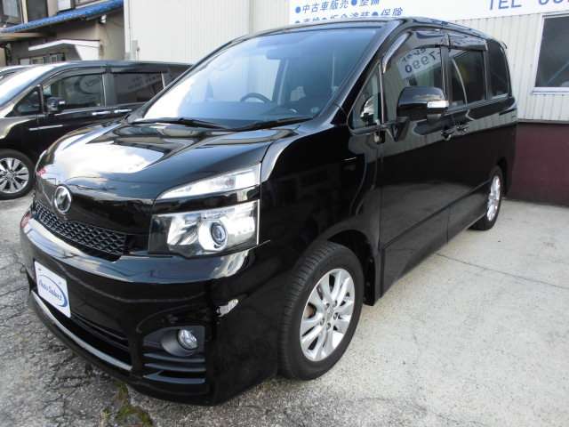 Toyota Voxy 7