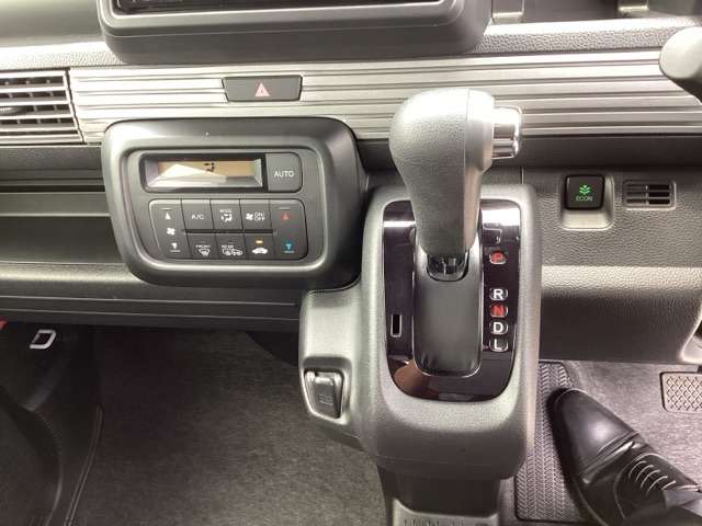 Honda N-VAN 9