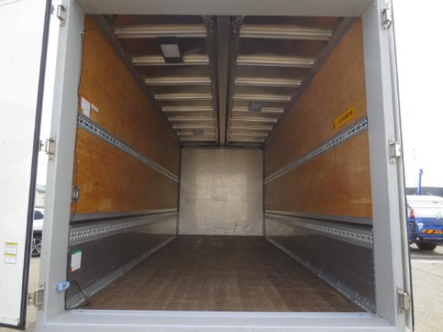 Mitsubishi Fuso Fighter 12