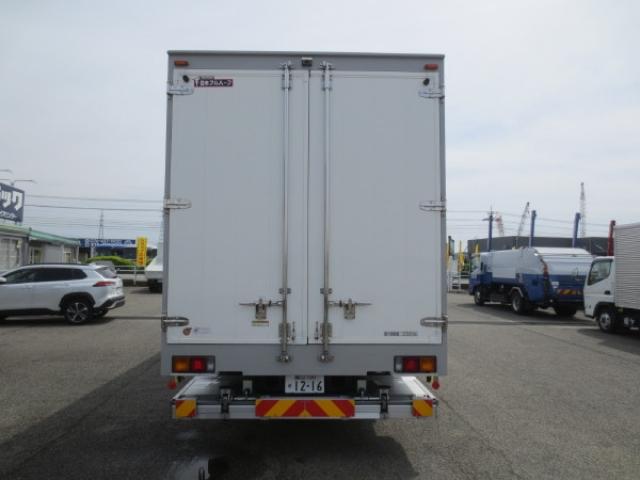 Mitsubishi Fuso Fighter 7