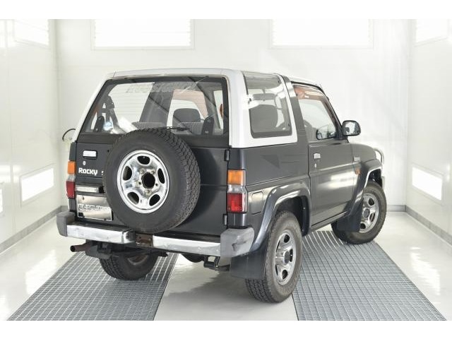 Daihatsu Rocky 2