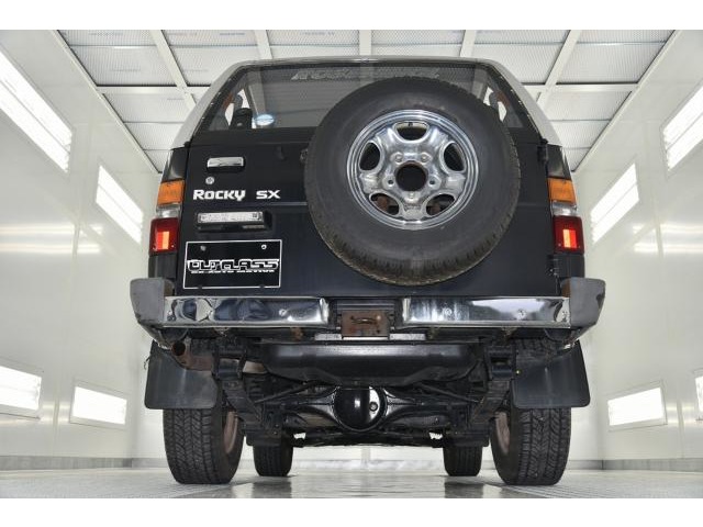 Daihatsu Rocky 10