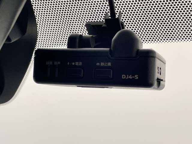 Mitsubishi eK X 9