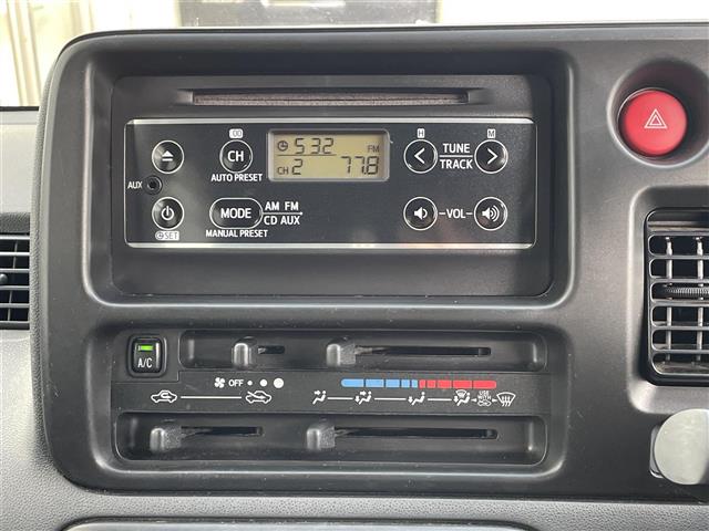 Daihatsu Hijet Cargo 7