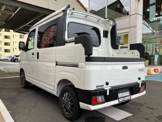 Daihatsu Hijet Deck Van 7